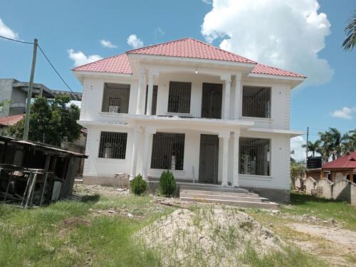 House for Rent oysterbay newly $ 2000