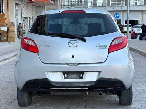 NAUZA MAZDA DEMIO