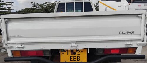 NAUZA TOYOTA LITEHIACE NZURI 