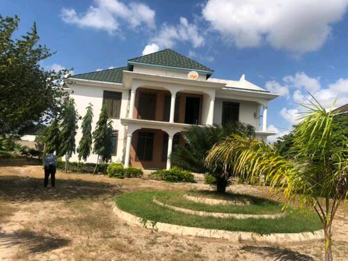 GIANT HOUSE FOR IMMEDIATE SALE AT GEZAULOLE