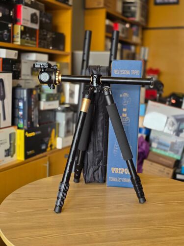 Professional tripod 