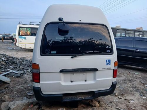 NAUZA TOYOTA HIACE MPYA
