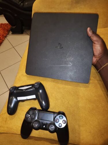 PLAYSTATION COMPLETE PS4