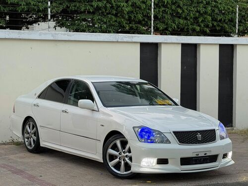 NAUZA TOYOTA CROWN ATHLETE NZU