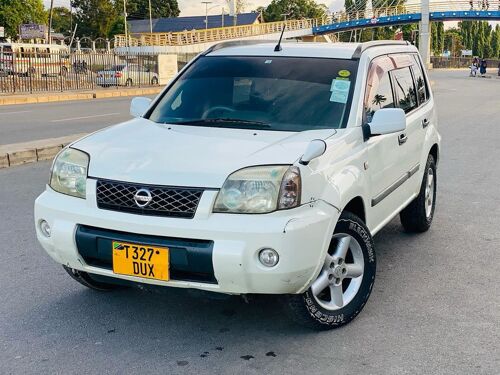 NISSAN EXTRAL