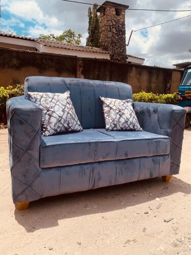 SOFA YA WATU WAWILI MPYA 