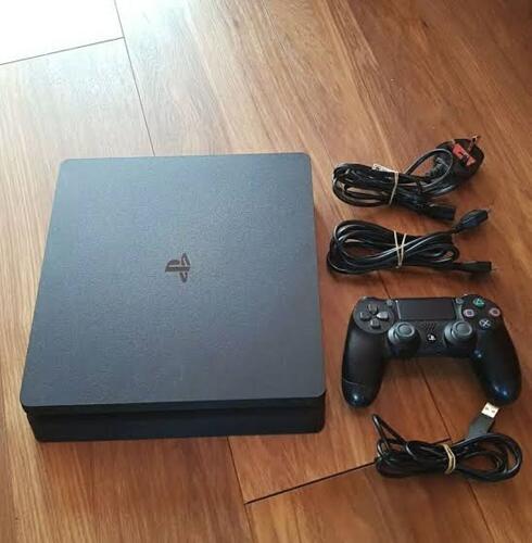 PlayStation 4 slim