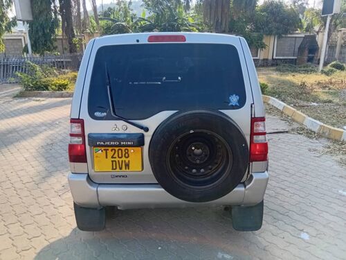 Pajero mini