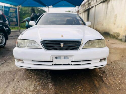 TOYOTA CRESTA