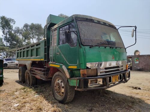 MITSUBISHI FUSO TIPA V8