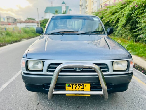 Toyota Hilux Pickup B