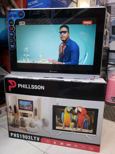 PHILLSSON LED TV INCH 19