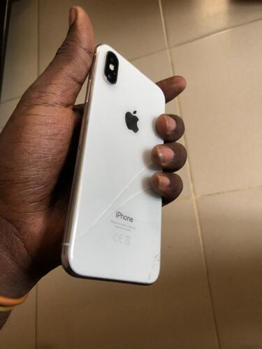 IPHONE X GB 64