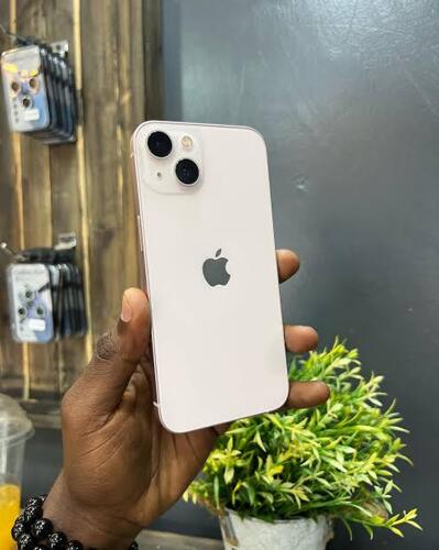 I phone 13 plain 