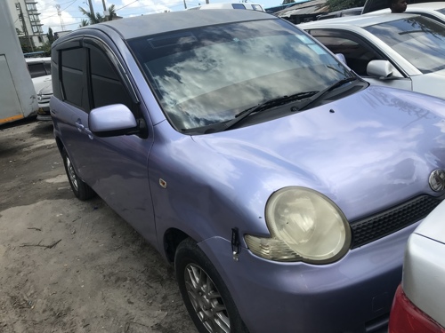 Toyota Sienta 