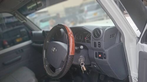 Land cruiser pickup 