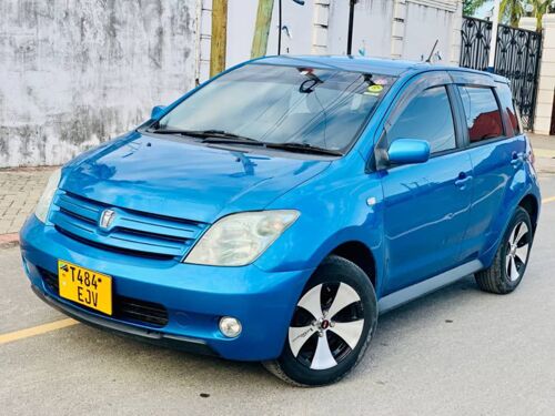 NAUZA TOYOTA IST NZURI 