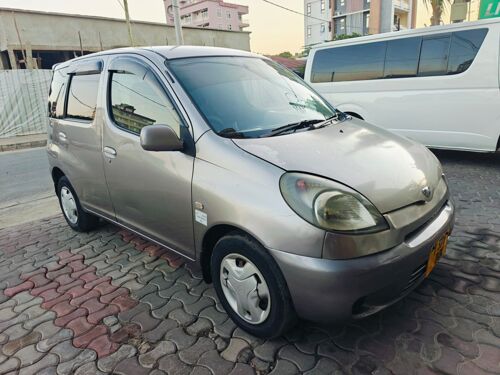Toyota Fun cargo