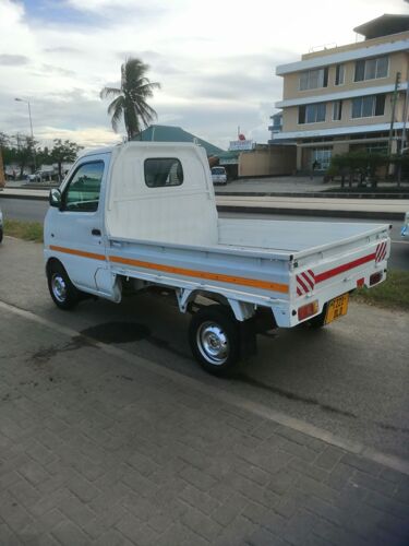Suzuki Carry injection engine
