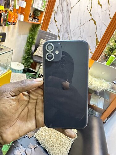 iPhone 11Plain GB 64 