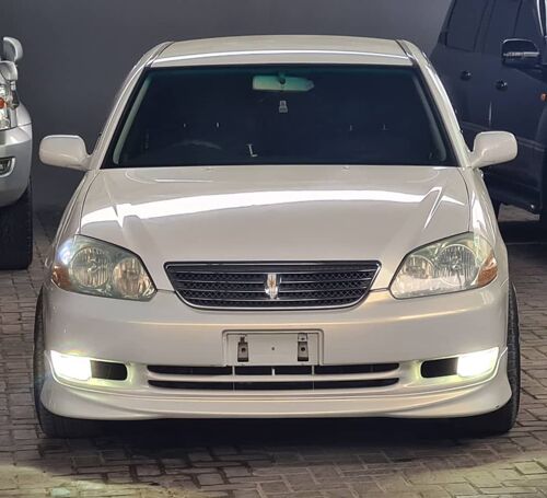 Toyota grand mark 2