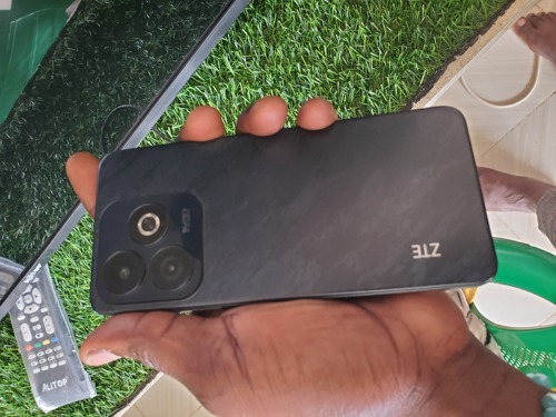 ZTE A75