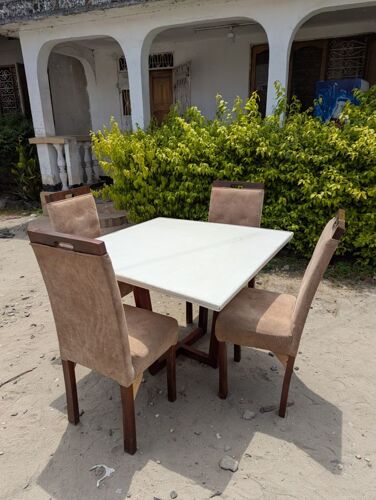 Dining Table viti 4