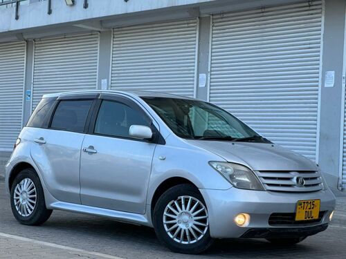 TOYOTA I.S.T