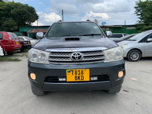 TOYOTA FORTUNER