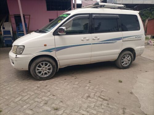 Toyota Noah Sr50