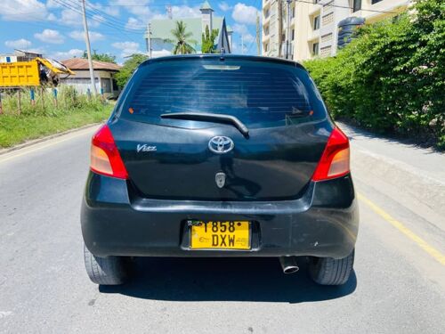 Toyota Vitz DXW 1290cc 