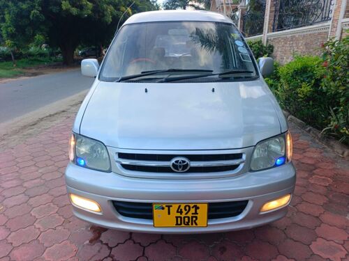 Toyota Noah SR40 DQR