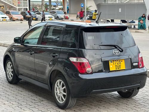 Toyota ist 2006 DVF 