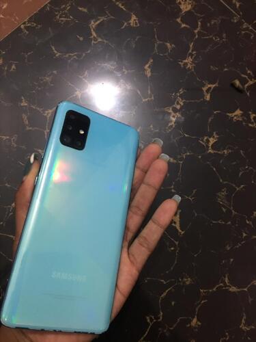 SAMSUNG A51