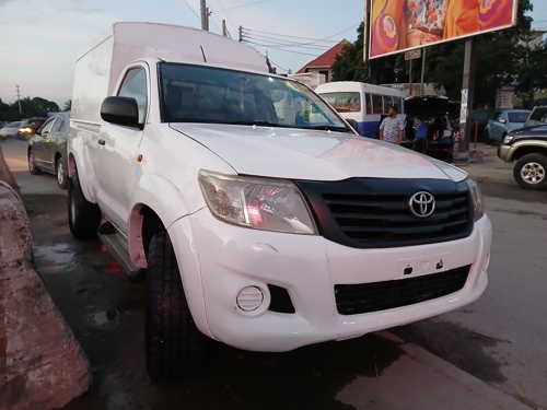 TOYOTA HILUX SINGLE CAB 36.5M