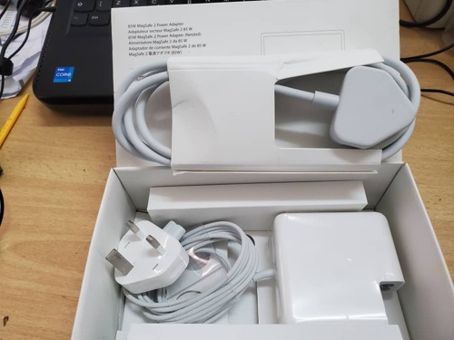 MAC BOOK AIR CHARGER