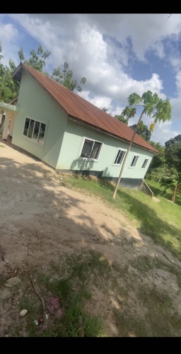 Nyumba Na Eneo 37/37 Kiluvya