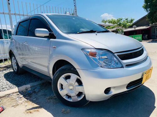 TOYOTA IST