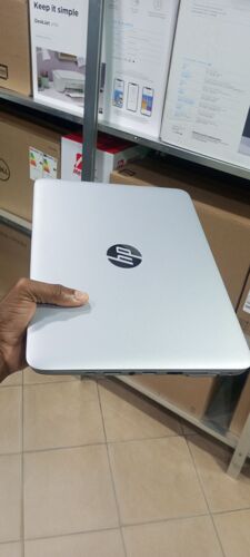 Hp 820 G3 core i 5 8gb 256 ssd