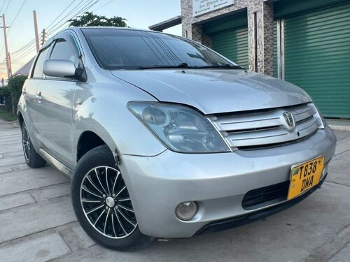 Toyota IST Mil 12 tu