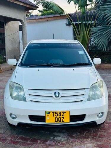 TOYOTA IST 