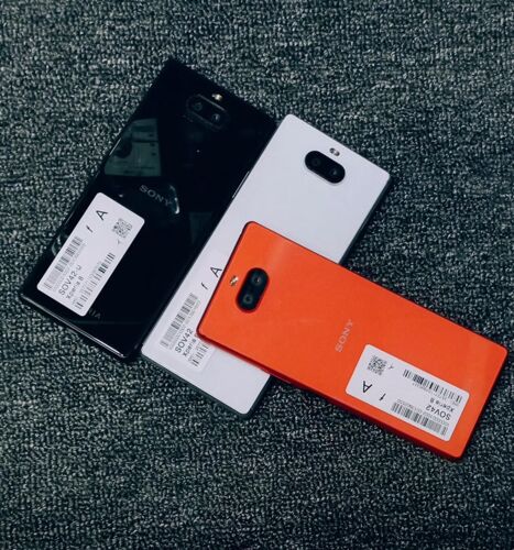 Sony Xperia 8