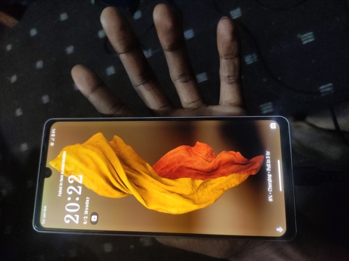 Aquos zero 6 imetumika Japan 