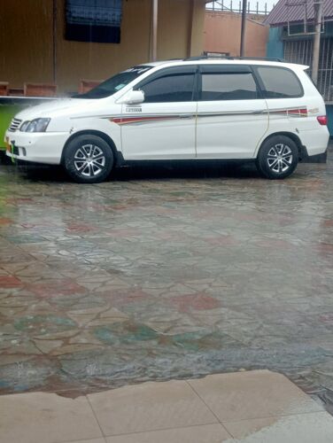 Toyota Gaia gari nzuri sana 