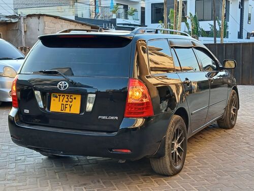 Toyota fielder