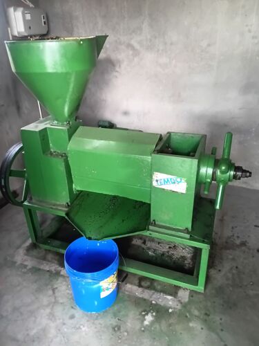 Oil press  mashine and motor 