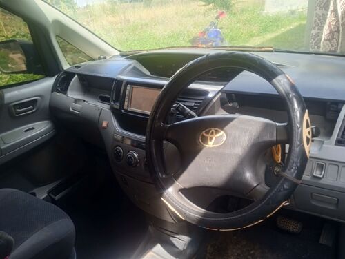 Toyota Voxxy
