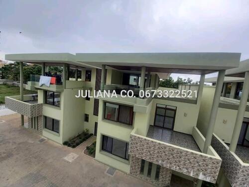 4 BEDROOMS FURNISHED VILLAS FOR RENT