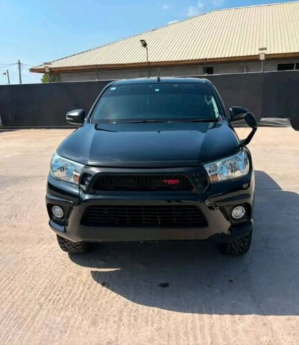 HILUX TOYOTA NAUZA NEW 