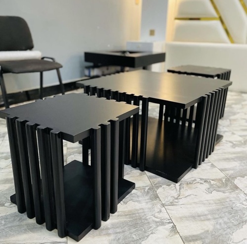 coffee table na stuli